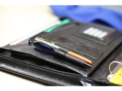 Aktówki samochodowe, Aktówki skórzane.