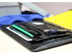 Aktówki samochodowe, Aktówki skórzane.