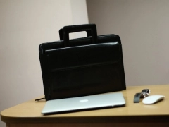 Aktówki samochodowe, Aktówki skórzane.