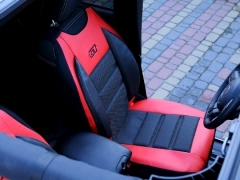 Maty samochodowe, Maty tłoczone skórzane, materiałowe.