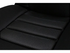 Maty samochodowe, Maty tłoczone materiałowe.