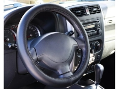 Pokrowce samochodowe, Pokrowce na kierownice skórzane w kolorze czarny,.