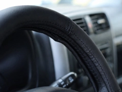 Pokrowce samochodowe, Pokrowce na kierownice skórzane.