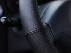 Pokrowce samochodowe, Pokrowce na kierownice skórzane.