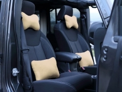 Poduszki samochodowe, Poduszki korygujące alkantara.