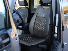 Maty samochodowe, Maty tłoczone skórzane, materiałowe.