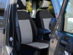 Pokrowce samochodowe do Toyota Corolla Cross Hybrid (2022-...). Pokrowce miarowe materiałowe pasują do Toyota Corolla Cross Hybrid (2022-...).