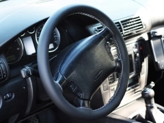 Pokrowce samochodowe, Pokrowce na kierownice skórzane.