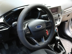 Pokrowce samochodowe, Pokrowce na kierownice skórzane.