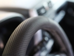 Pokrowce samochodowe, Pokrowce na kierownice skórzane.