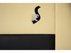 Pokrowce samochodowe do Toyota Corolla Cross Hybrid (2022-...). Pokrowce miarowe skórzane pasują do Toyota Corolla Cross Hybrid (2022-...).