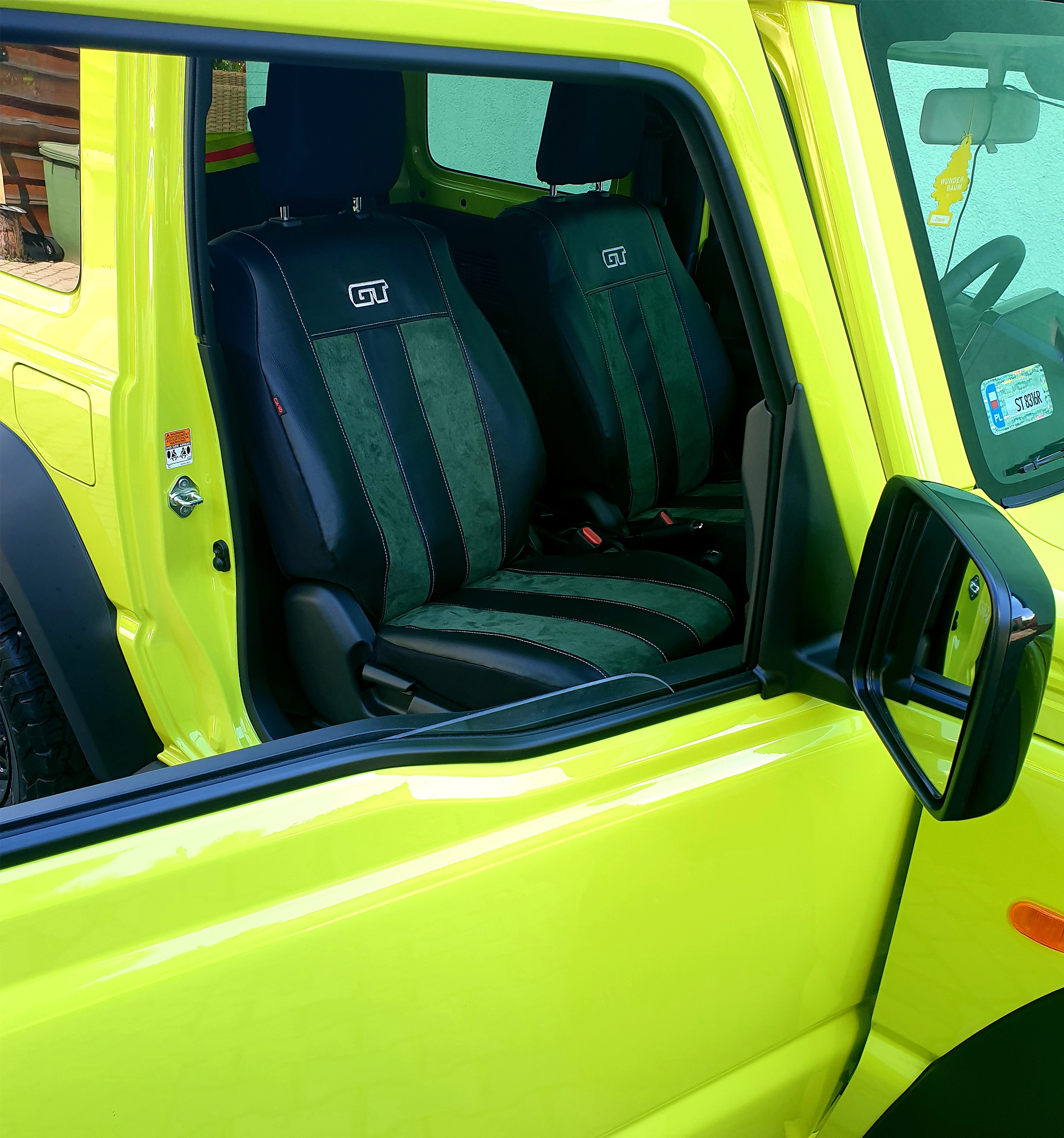 Pokrowce samochodowe Suzuki Jimny III